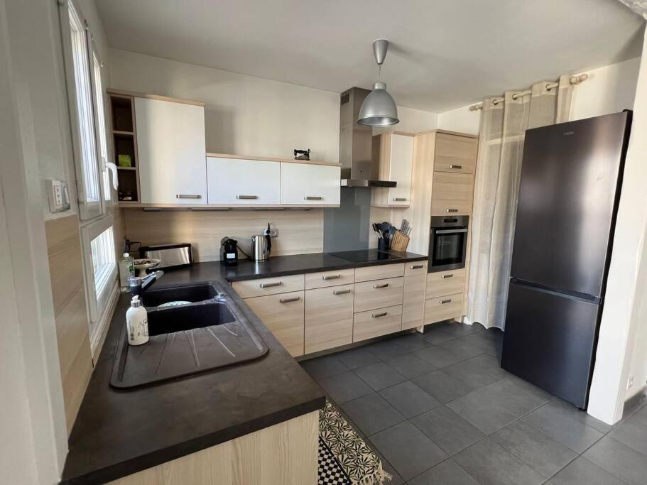 לה רושל Superbe Appartement Avec Parking מראה חיצוני תמונה